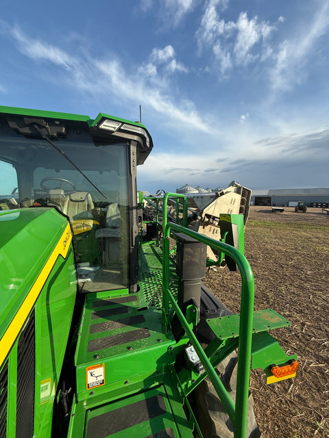 2023 John Deere 600R Spreader 545 HRS