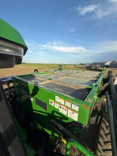 2023 John Deere 600R Spreader 545 HRS