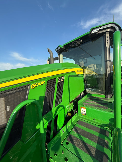 2023 John Deere 600R Spreader 545 HRS