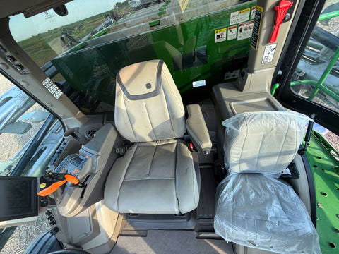 2023 John Deere 600R Spreader 545 HRS