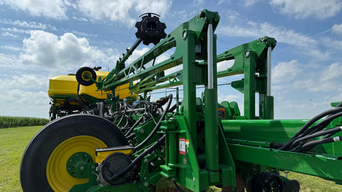 2023 John Deere 1775NT no-till planter (2500ac New Discs)