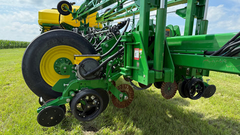 2023 John Deere 1775NT no-till planter (2500ac New Discs)