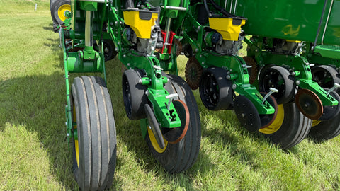 2023 John Deere 1775NT no-till planter (2500ac New Discs)