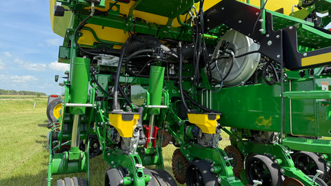 2023 John Deere 1775NT no-till planter (2500ac New Discs)