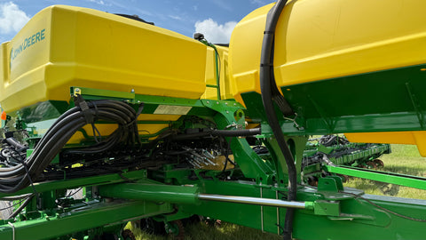2023 John Deere 1775NT no-till planter (2500ac New Discs)