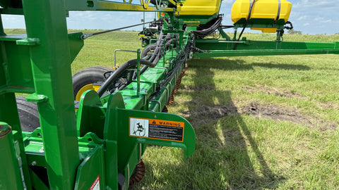 2023 John Deere 1775NT no-till planter (2500ac New Discs)