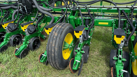 2023 John Deere 1775NT no-till planter (2500ac New Discs)