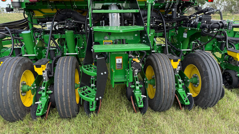 2023 John Deere 1775NT no-till planter (2500ac New Discs)
