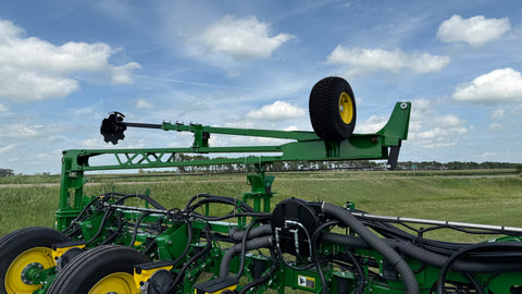 2023 John Deere 1775NT no-till planter (2500ac New Discs)