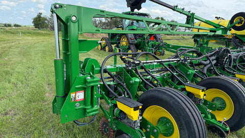 2023 John Deere 1775NT no-till planter (2500ac New Discs)