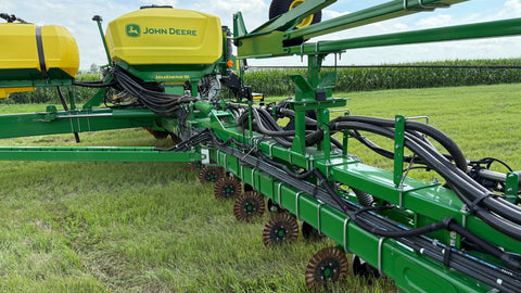 2023 John Deere 1775NT no-till planter (2500ac New Discs)