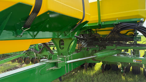 2023 John Deere 1775NT no-till planter (2500ac New Discs)