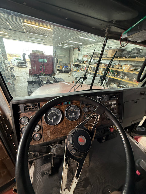 1989 Kenworth T600 889k Miles