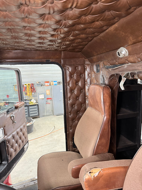 1989 Kenworth T600 889k Miles