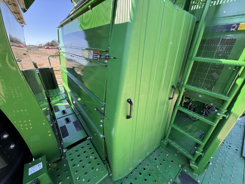2023 JOHN DEERE CS770 COTTON STRIPPER 69 FAN HOURS